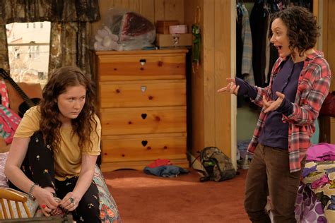 Here’s How ‘Roseanne’ Fixes Everything That Went Wrong in the Series Finale | Decider