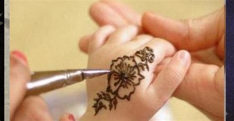 These 10 Mehndi Designs For Kids Are As Bright As They Are