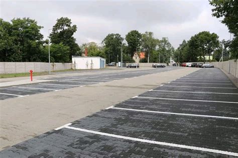 Parking przy PKP gotowy ZDJĘCIA eSzamotuly pl