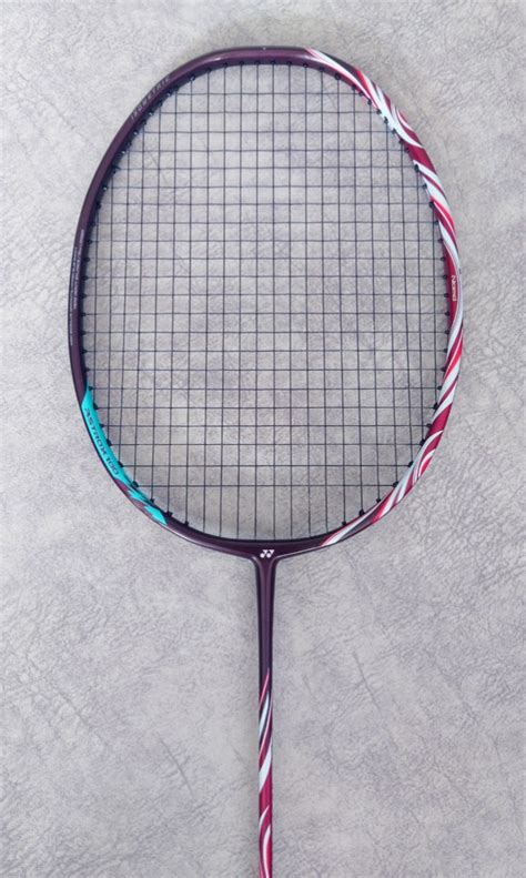 Yonex Astrox 100zz Kurenai Sports Equipment Sports Games Racket