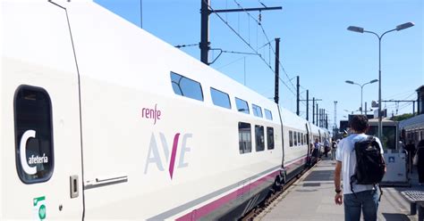 Renfe Es Compromet Amb Brussel·les A Liberalitzar La Venda De Bitllets