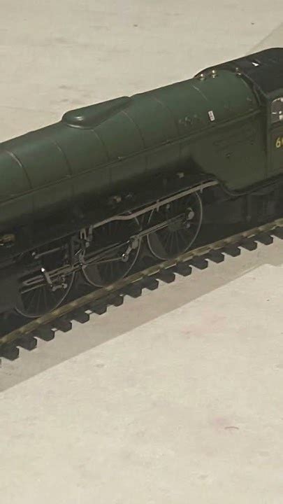 Hornby R3835 Br Thompson Class A2 3 4 6 2 60523 Sun Castle Youtube