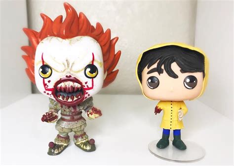 Georgie Pennywise Action Figure ~ Action Figure Deluxe