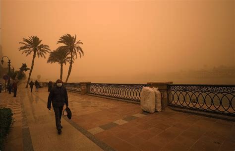 Las Apocalípticas Imágenes Que Dejó Una Tormenta De Arena En El Cairo