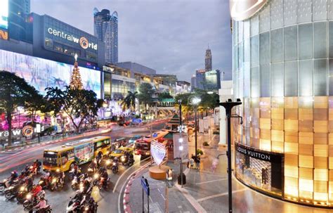 Night View of Central World CTW the Famous Shopping Malls Editorial ...