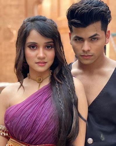 Siddharth Nigam Wiki, Height, Age, Girlfriend, Family, Biography & More ...