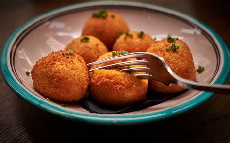 La mejor receta croquetas de jamón y súper sencilla