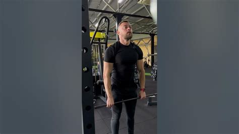 Тяга штанги до підборіддя. - YouTube