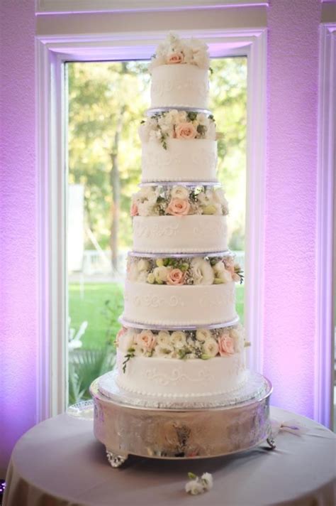 Classy Cakes By Lori Wedding Cake Round Rock Tx Weddingwire