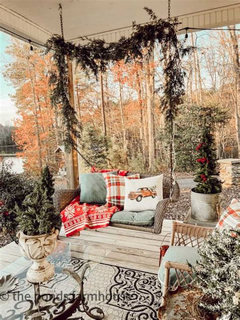 Farmhouse Christmas Porch Ideas: Rustic Charm for the Holidays