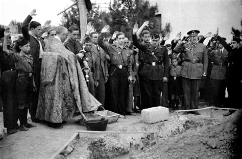 La Zaragoza De Skogler Escenas De La Guerra Civil Con Trasfondo Azul