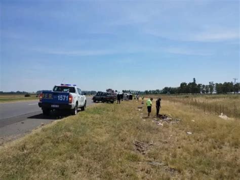 Murió una docente tras despiste y vuelco en Ruta Nacional 14