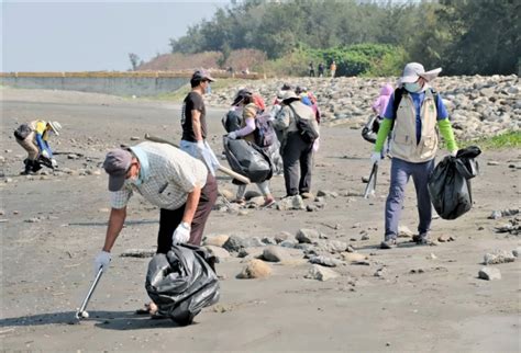 世界淨灘日〜南投林管處等單位號召進行雲林三條崙保安林淨灘、淨林活動 共清出5噸垃圾 永續守護保安林潔淨環境 台灣華報