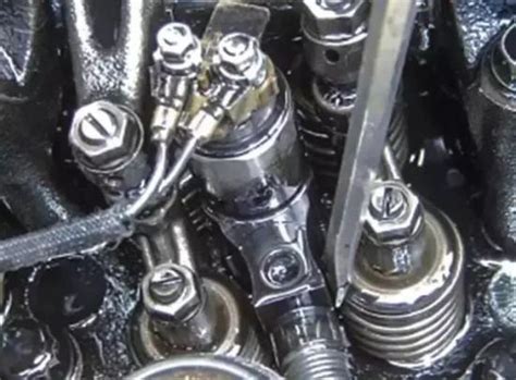 How To Replace Fuel Injector In Your Car