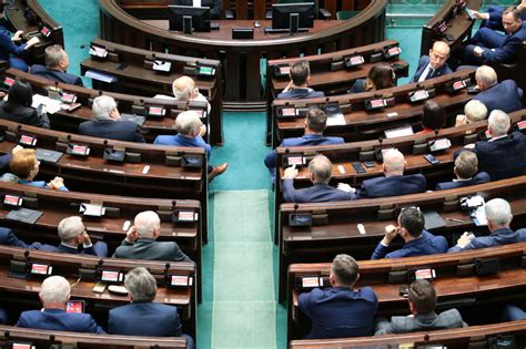 Sejm Przyj Ustaw Bud Etow Na Rok Biznes W Interia Pl