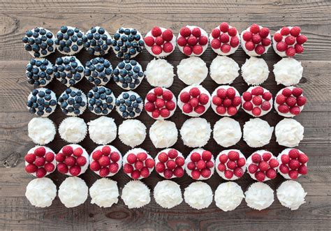 Diy For The 4th Of July Flag Cupcakes Williams Sonoma Taste