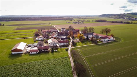 Mit Schwarzbauten den Bogen überspannt Ampfings Gemeinderäte zeigen