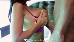 Pure Mature La Plantureuse Ava Addams Prend Un Queue Bien Dure Dans Cette Compilation Vidéos