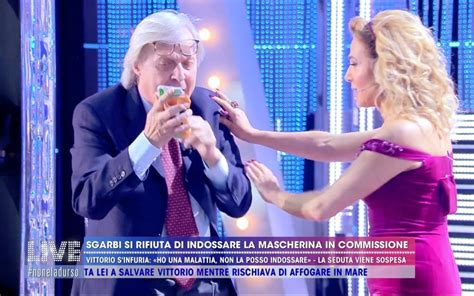 Vittorio Sgarbi Contro Barbara Durso A Live Non è La Durso Bigodino