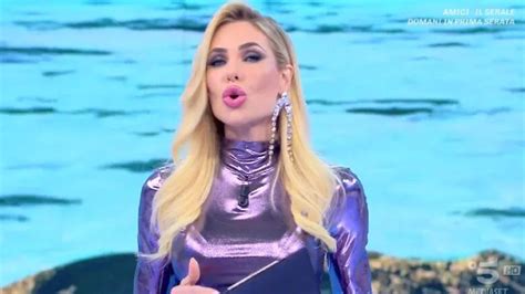 Isola Dei Famosi Lite Tra Laura Maddaloni E Guandalina Tavassi