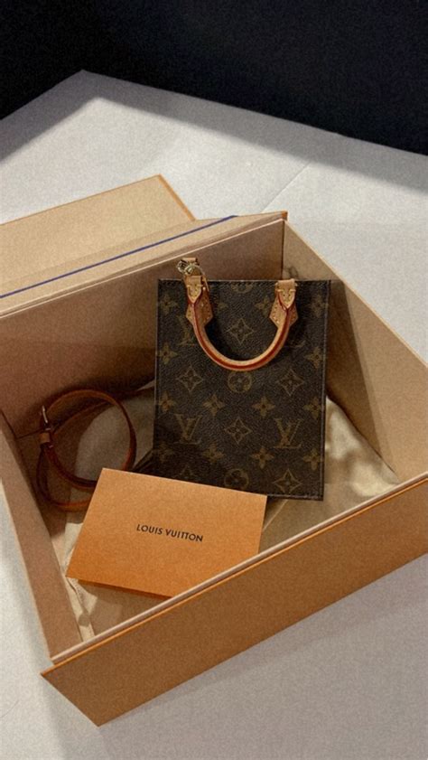 Louis Vuitton Petit Sac Plat Luxury Bags Wallets On Carousell