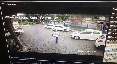 Carro escapa por segundos de desabamento em Blumenau Vídeo Dailymotion