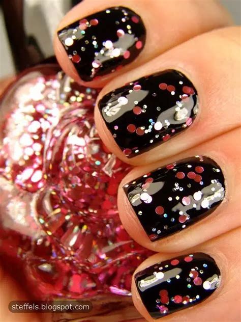 30 Amazing Dots Nail Art Ideas