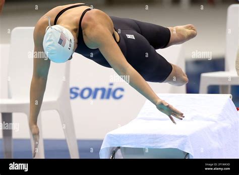 Jessica long swimming hi-res stock photography and images - Alamy