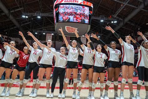 NCAA Women's Volleyball on Twitter: "BADGERS ON 🔟! No. 5 @BadgerVB ...