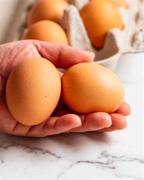 Guide To Egg Sizes Weight Differences The Kitchn 59 Off