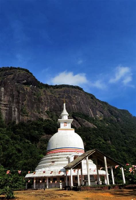 Sri Pada Mountain Adams Peak Amazinglanka