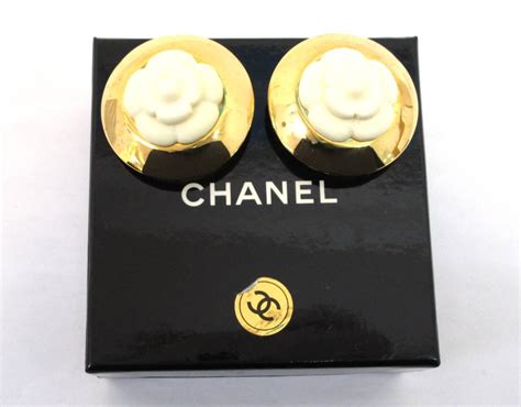 Yahoo オークション 本物税込シャネル カメリア イヤリングCHANEL