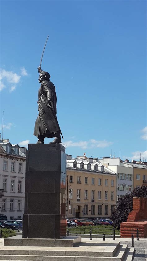 Jan Kiliński statue Warsaw audio guide app VoiceMap