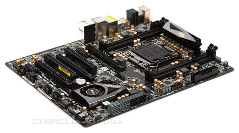 Asrock X79 Extreme4 Еще одна доступная материнская плата на базе Intel