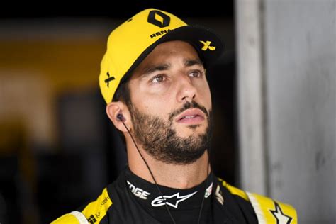 Daniel Ricciardo Renault Baffled By 2019 S Low Points GPFans