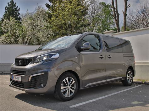 Peugeot Traveller L2 2 0 BlueHDi 150 Test