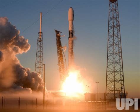 Photo Spacex Launches A A Gps Satellite From The Cape Canaveral Space