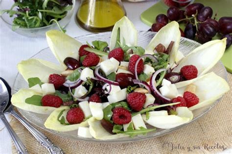 Ensalada de endivias con queso y frambuesas Recetas Fáciles Reunidas