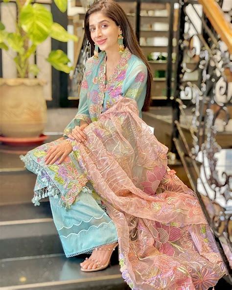 Mawra Hocane Shines In Dress By Amaltaas Reviewitpk