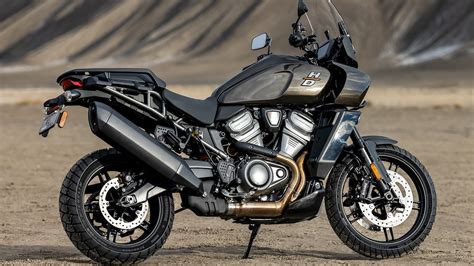 Bmws R 1250 Gs Adventure Goes Up Against Harley Davidsons Pan America