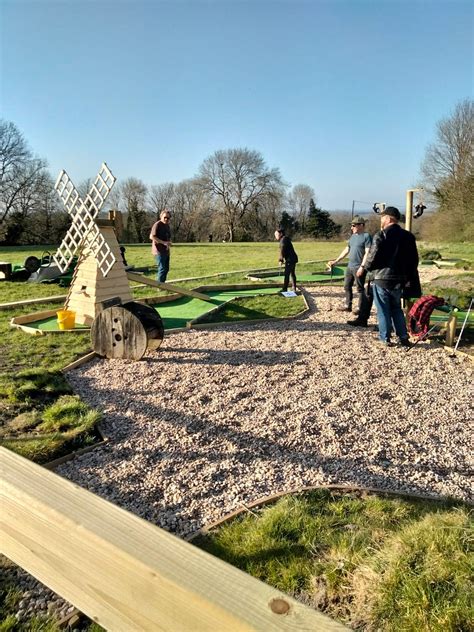 Mini Golf Half Moon Plumpton