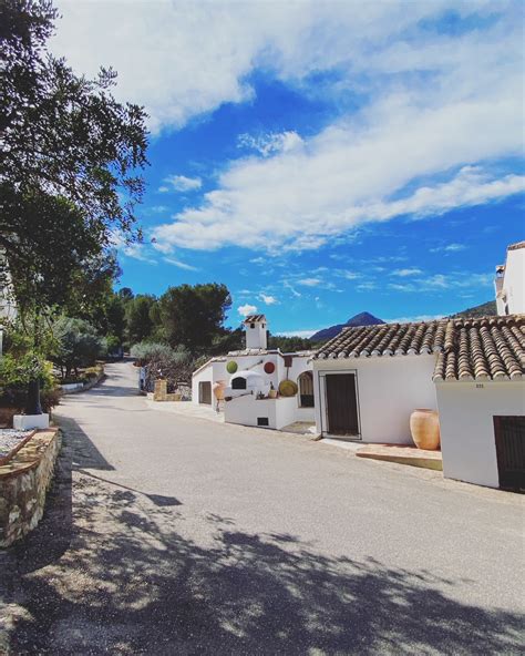 Mediterranean Courtyard And Stables Angela S Weddings In Spain