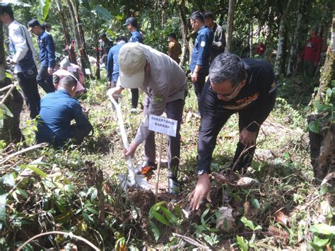 Peringati Hari Bumi Sekwan Dprd Palopo Serukan Lestarikan Lingkungan