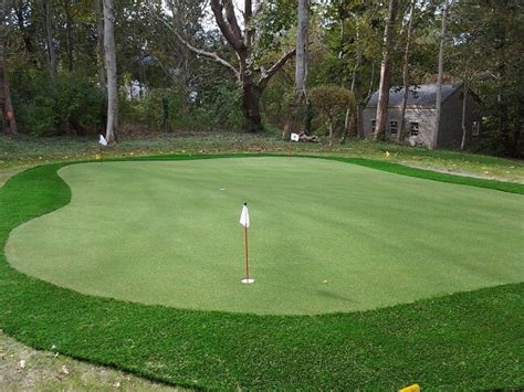 Golf Green Backyard - The Backyard Gallery