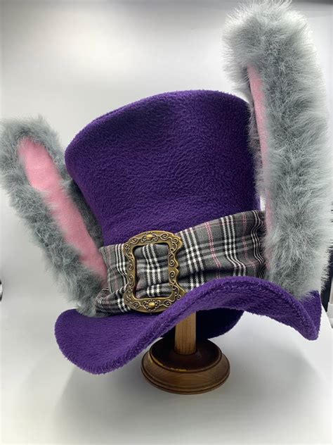 Цилиндр Кролик - Крылатый крокодил