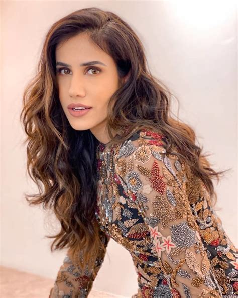 Sonnalli Seygall Hot Photoshoot TeluguBulletin