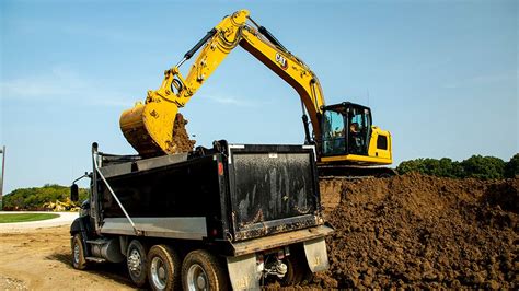 Tips For Truck Loading From A Bench Cat Caterpillar