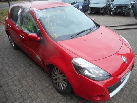 Renault Clio III BR CR 1 4 16V Sloop Bouwjaar 2009 Kleur Rood