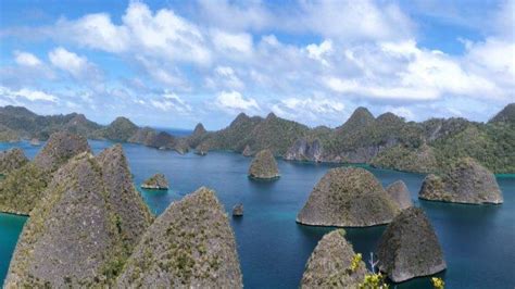 Intip Aktivitas Menarik Di Pulau Wayag Jadi Ikon Raja Ampat Yang Wajib