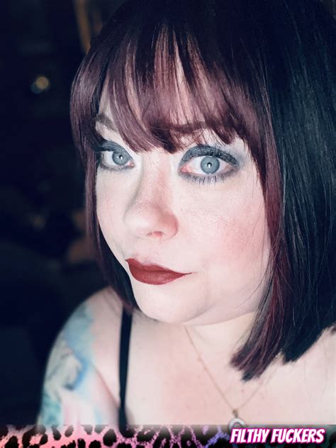 Tina Snua Selfies 12 17 Nude Pics XHamster